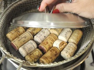 ideas originales con corchos de botellas- ablandarlos