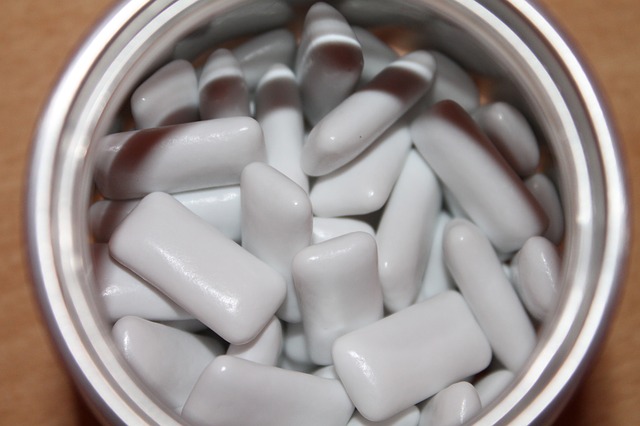 Los pros de mascar chicle tras las comidas