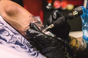 Cómo cuidar la piel tras borrar un tatuaje como recuperarnos de eliminacion tatuaje